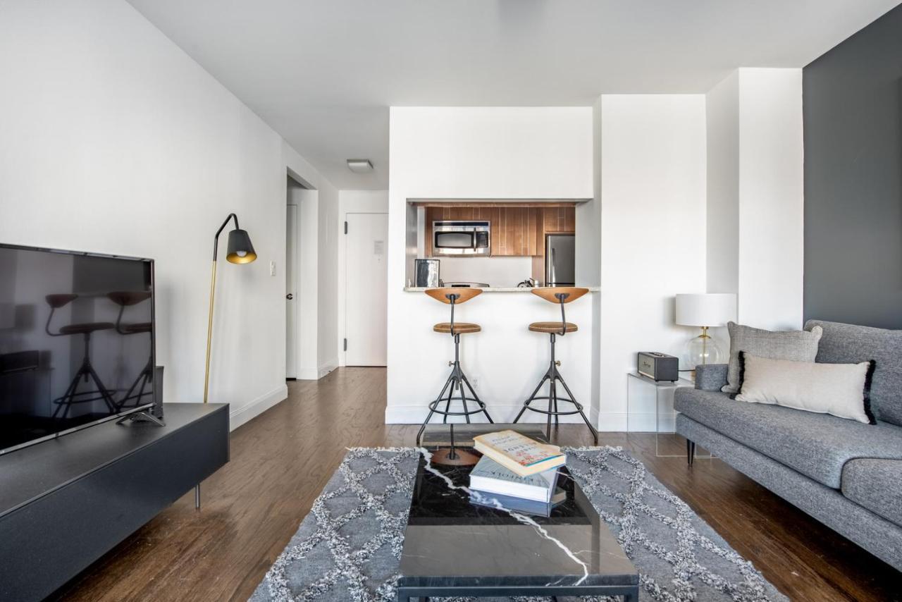Ues W Gym Doorman Balcony Stunning Roof Nyc-504 Apartment *